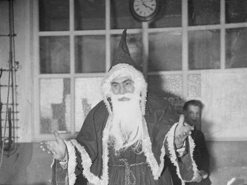 Father Christmas, 4th December 1932. (Photo by Daily Herald Archive/National Science & Media Museum/...