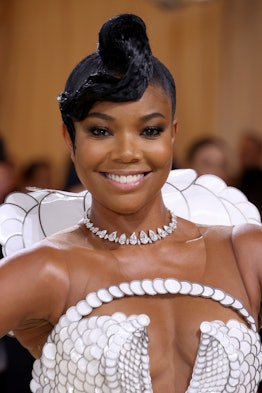 Gabrielle Union chats with Bustle about her healthy hair journey and Flawless Haircare.