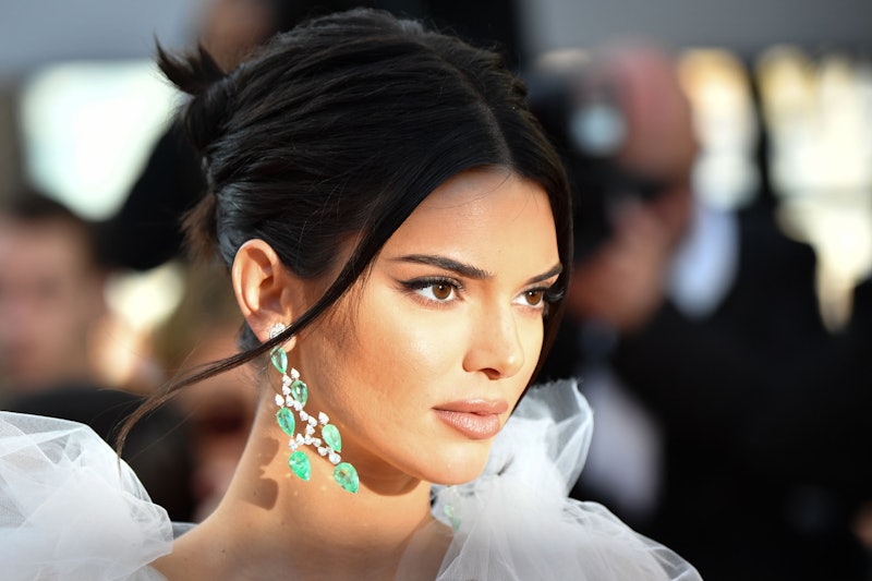 If you need unique French manicure inspiration, Kendall Jenner's tortoise shell nails are here.