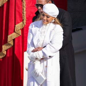 Jennifer Lopez wears white Chanel beret hat.