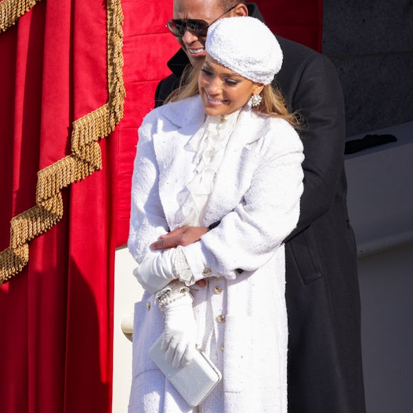 Jennifer Lopez wears white Chanel beret hat.