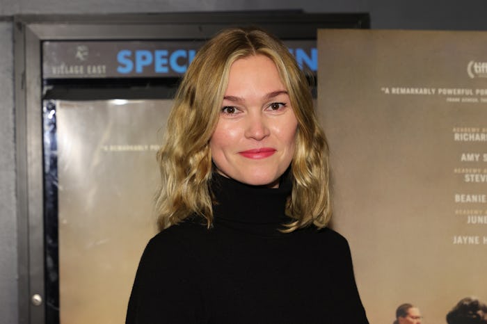 NEW YORK, NEW YORK - NOVEMBER 18: Julia Stiles attends as A24 and the Cinema Society host a screenin...