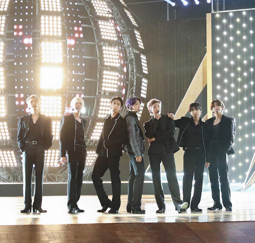 Fans hope BTS will perform at the 2021 People's Choice Awards.