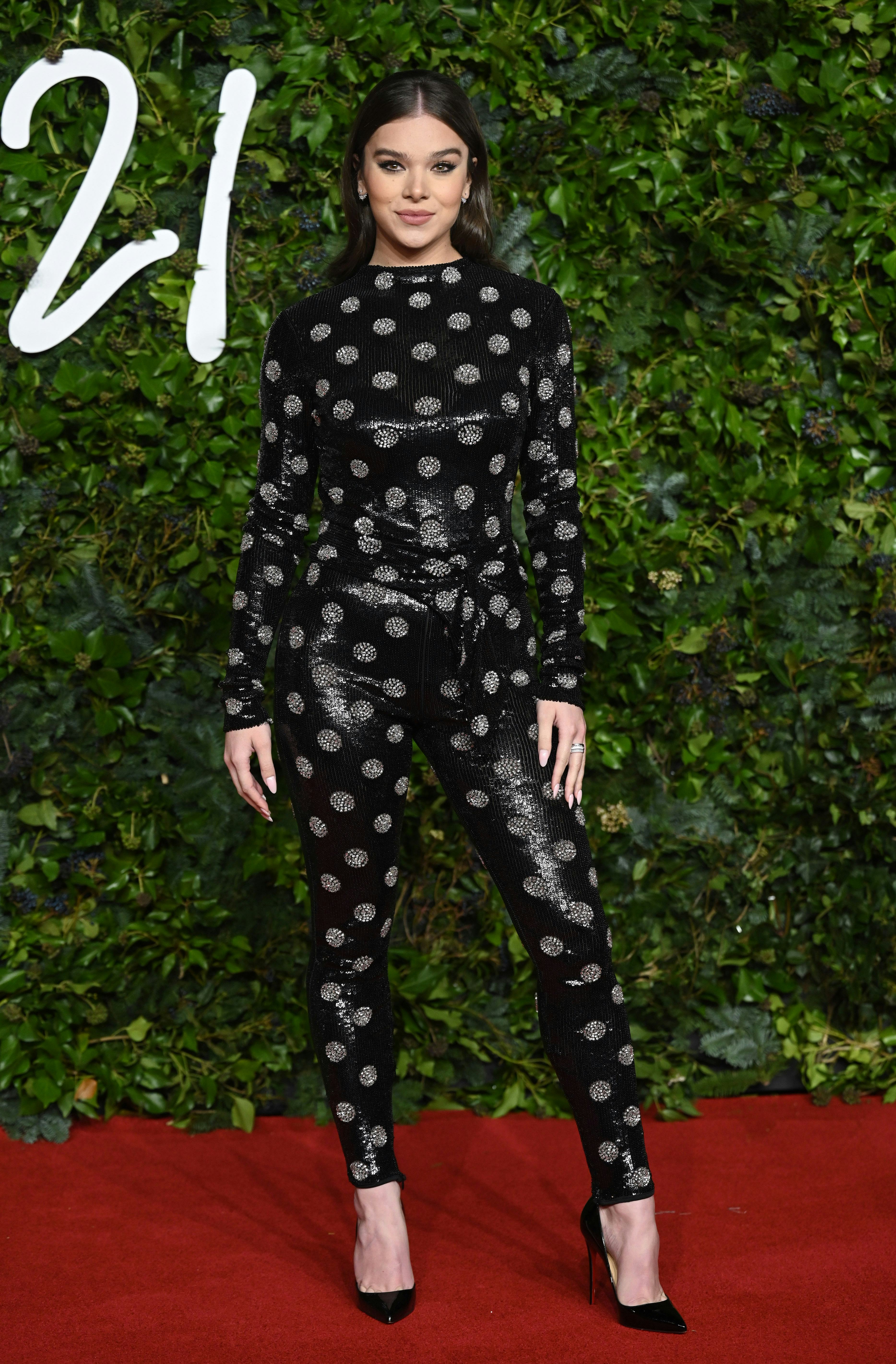 LONDON, ENGLAND - NOVEMBER 29: Hailee Steinfeld attends The Fashion Awards 2021 at the Royal Albert ...