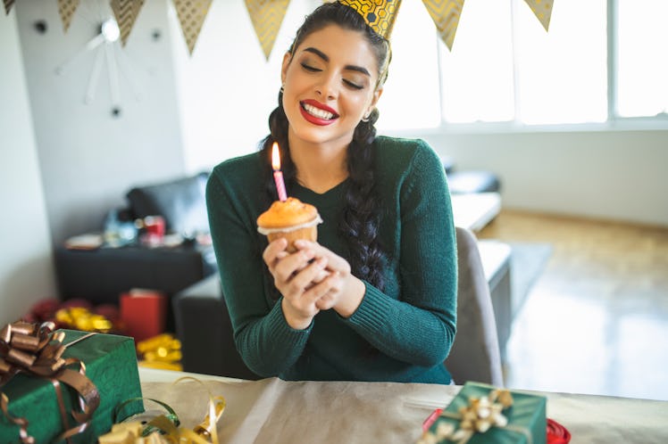 If you have a winter birthday, you'll relate to these birthday winter things.