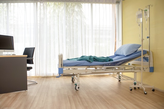 Recovery Room with bed and comfortable medical equipped in a hospital