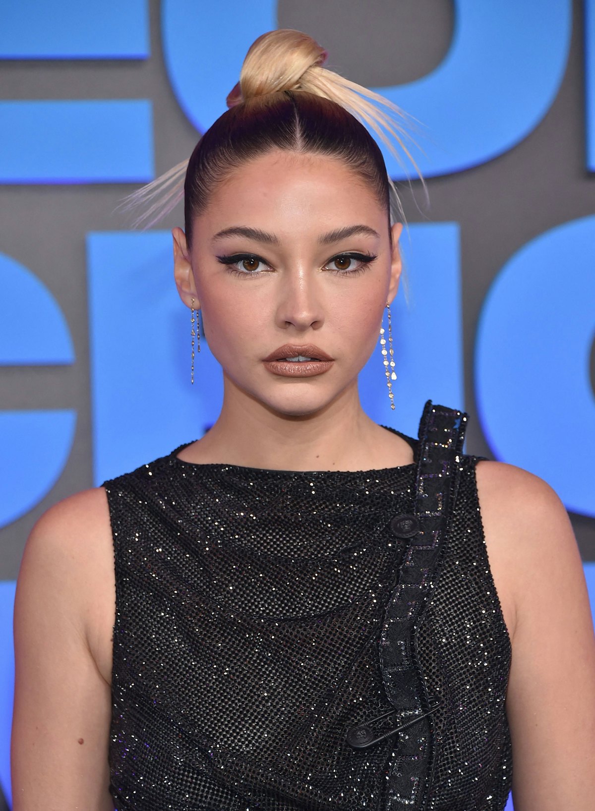 One of the best beauty looks at the People's Choice Awards 2021: Madelyn Cline's graphic black eyeli...