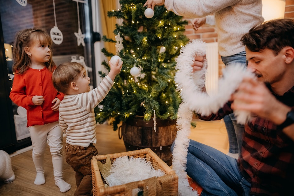 How Christmas Affects Your Kid's Brain: Negative & Positive Impacts