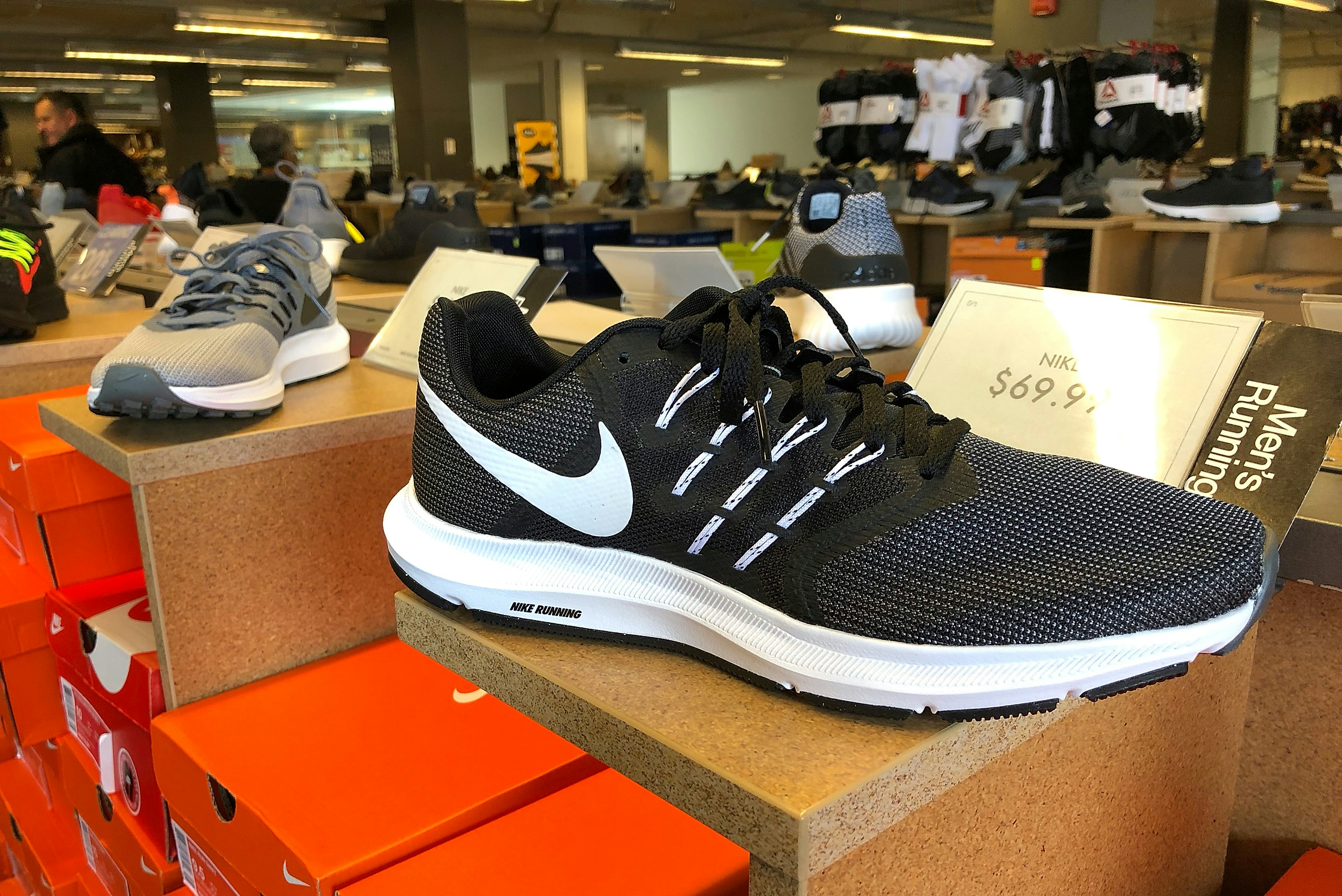 Dsw nike run swift deals