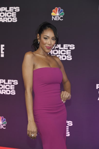 Tayshia Adams was so colorful at the 2021 People's Choice Awards.