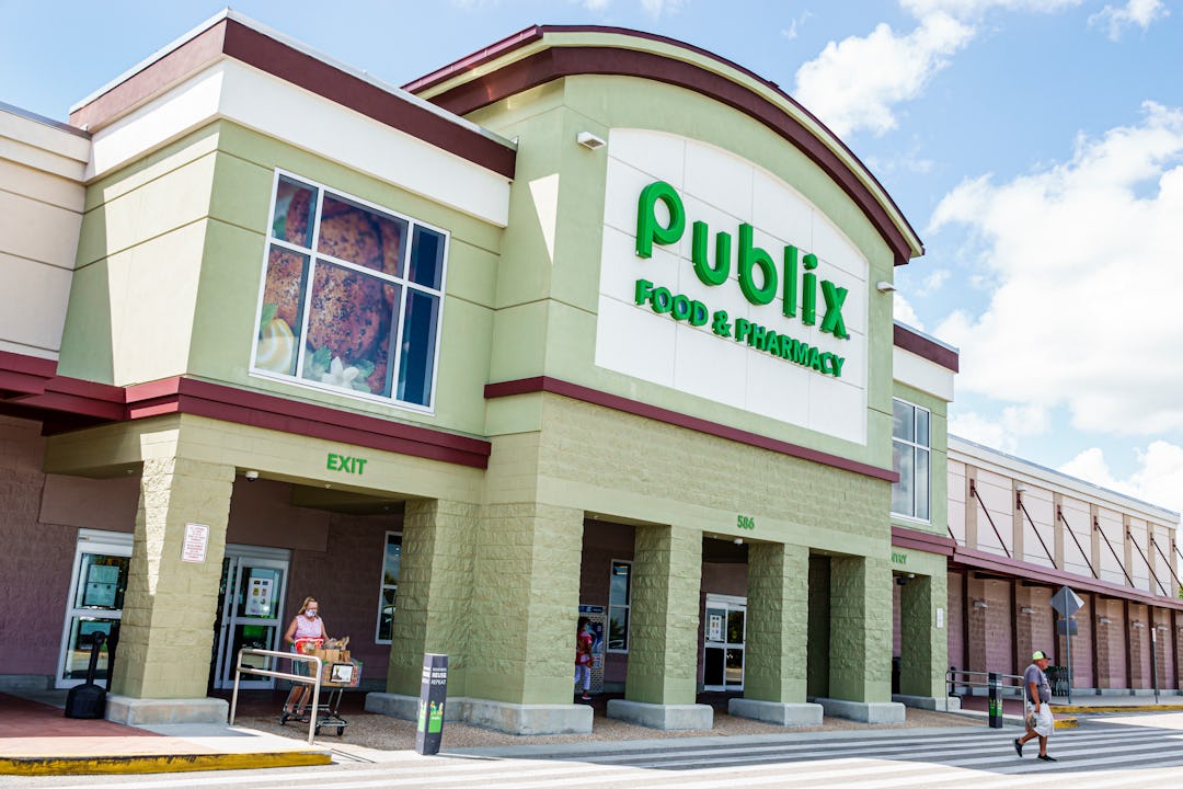 Is Publix Open New Year's Eve & Day 2021/2022? Here's What Their Store