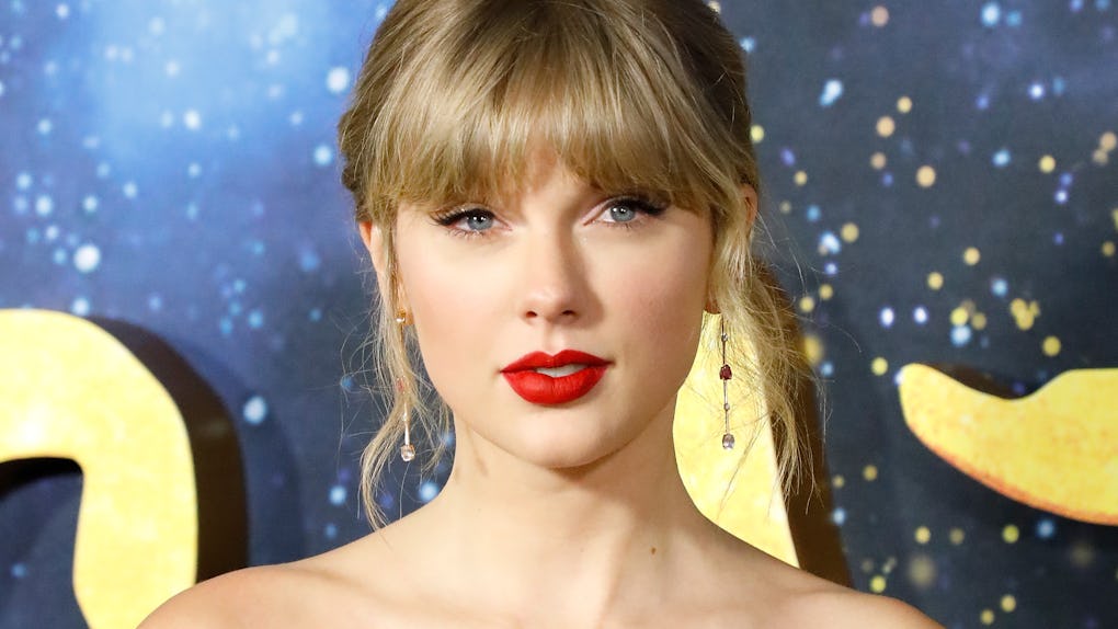 This Theory Connecting Taylor Swift S Fearless Taylor S Version Cover Love Story Is Gold This Theory Connecting Taylor Swift S Fearless Taylor S Version Cover Love Story Is Gold
