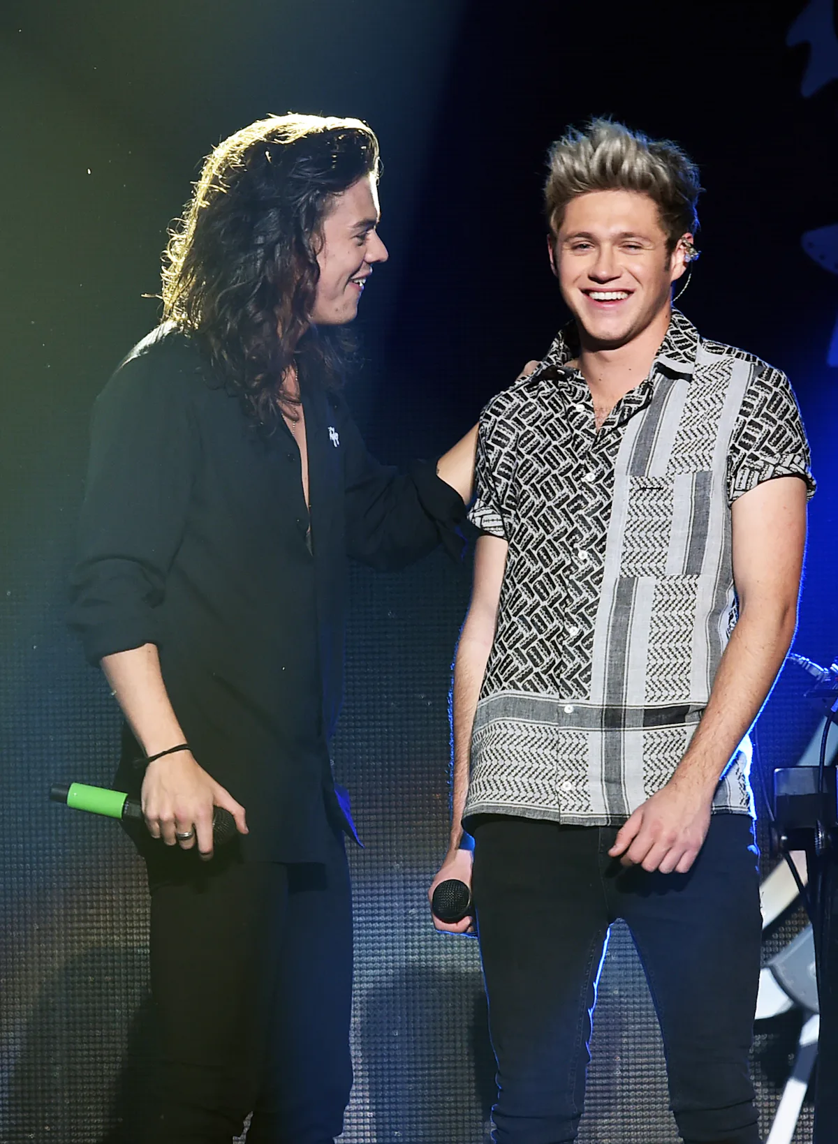 These Tweets About Harry Styles Niall Horan S Rumored Reunion Are A Directioner Mood