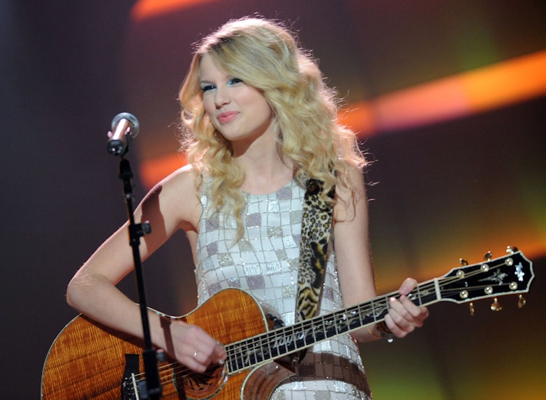These Tweets About The Changes In Taylor Swift S Love Story Re Recording Are Emotional