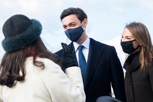 There's a psychological reason why we find winking so attractive.