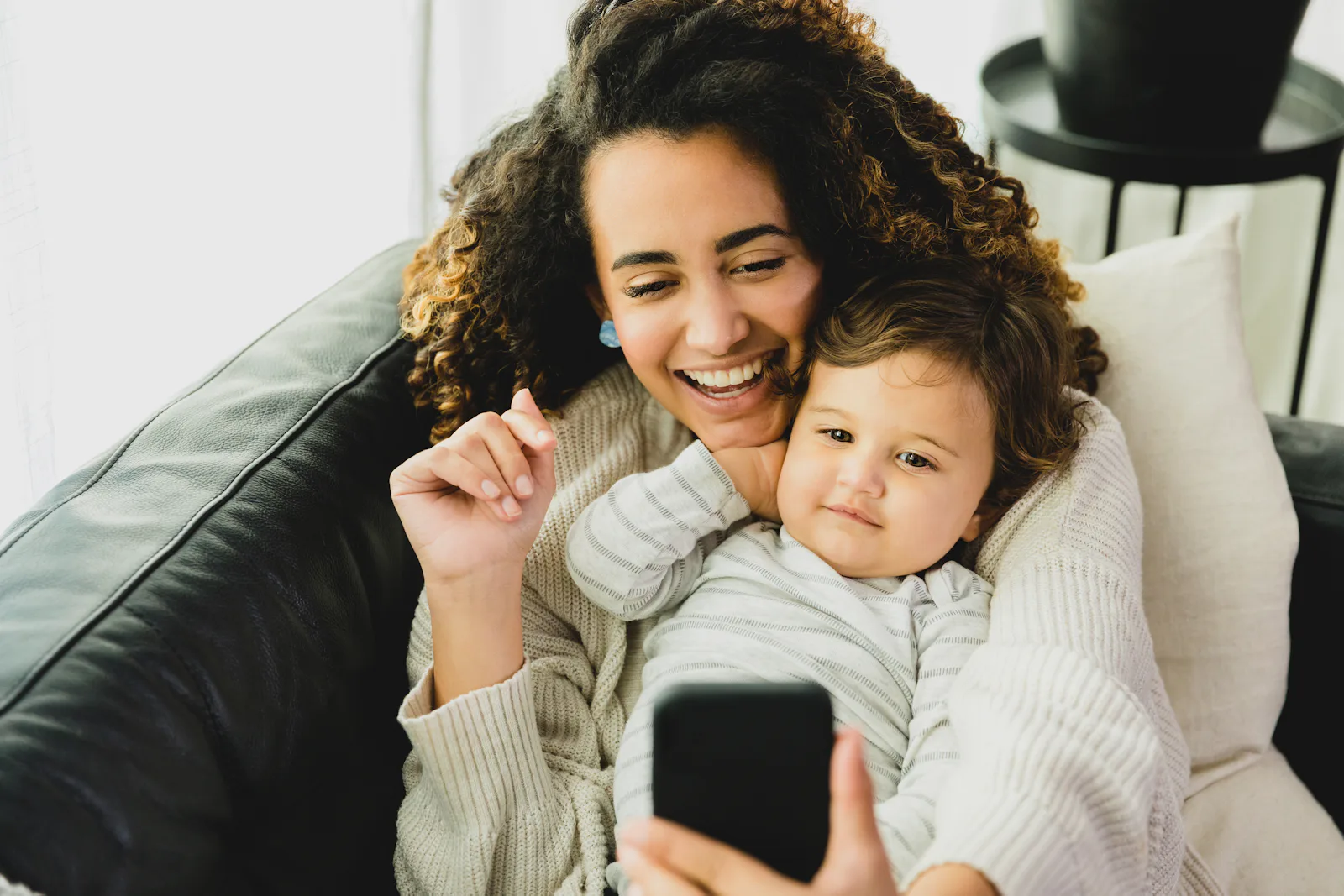 10 Valentine's Day Texts To Send Family & Make Their day