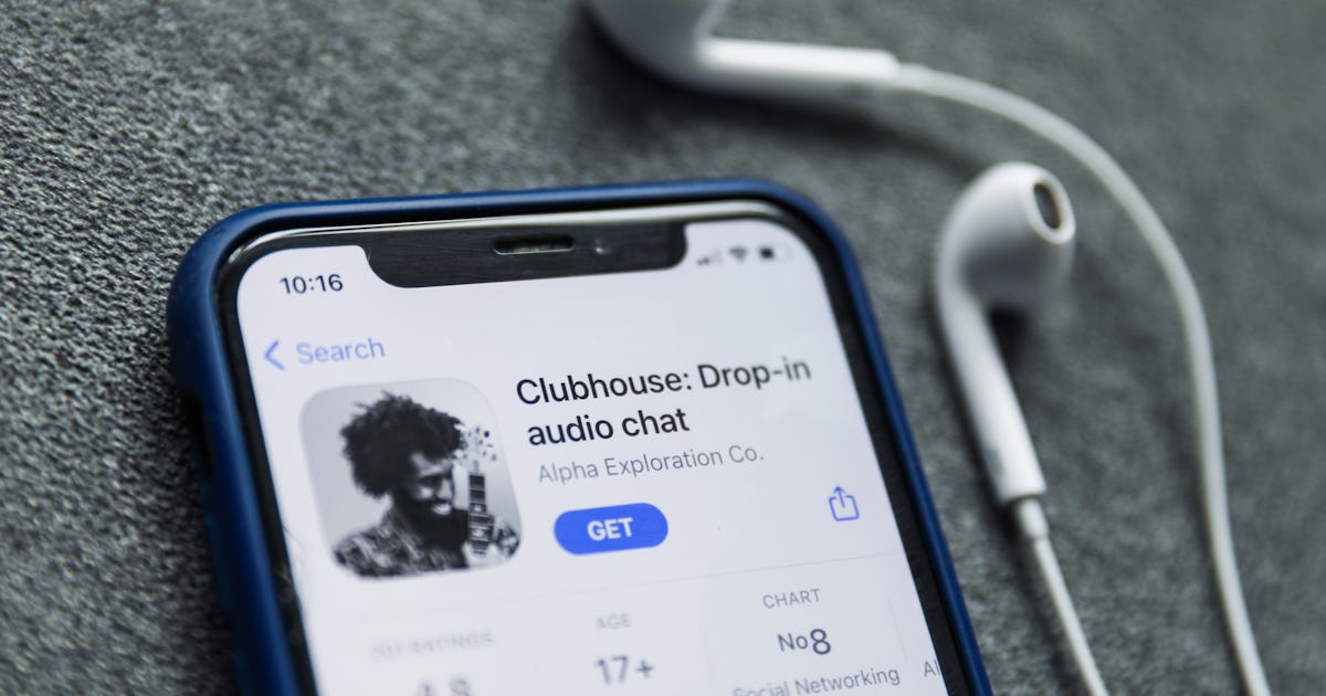 How Clubhouse Compares To Discord