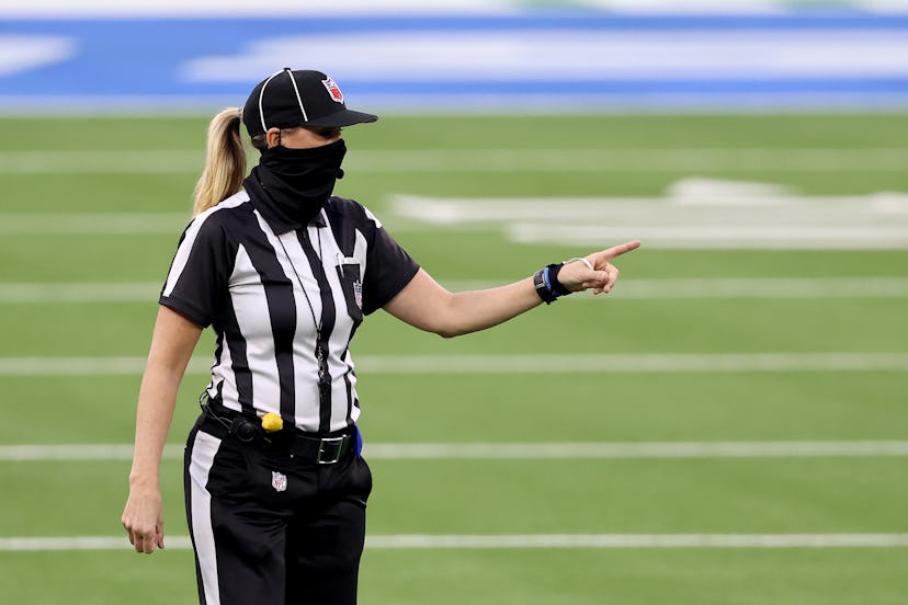Sarah Thomas is a mom and NFL referee