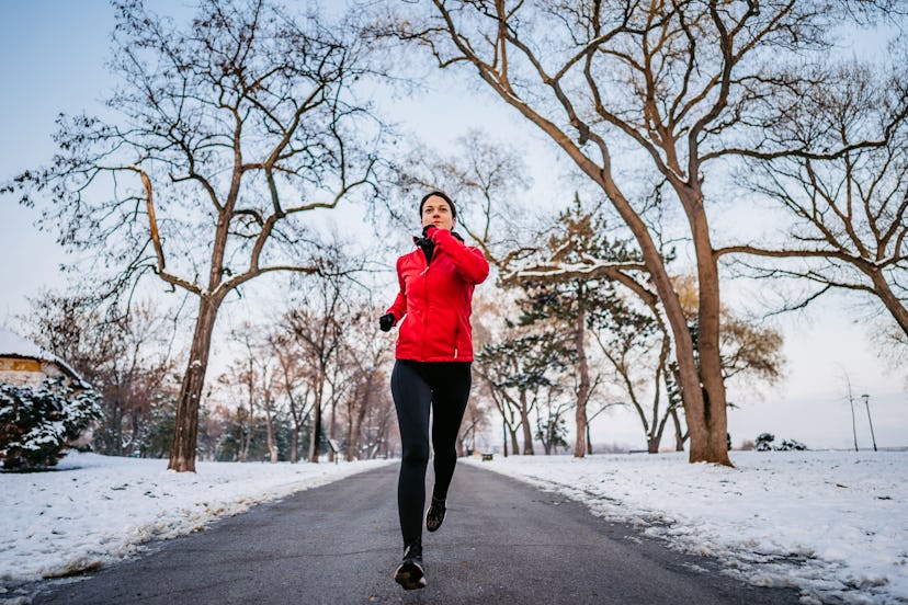 Winter running. Photo: urbazon/E+/Getty Images