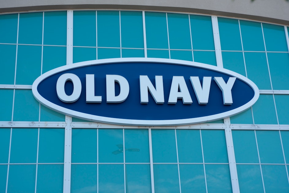The Old Navy President's Day Sale 2021 Has Deals On Denim & Pajamas