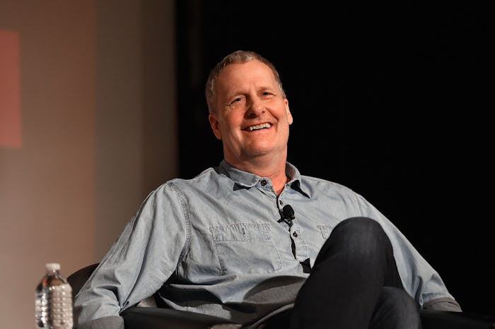 Jeff Daniels' casual appearance at the 2021 Golden Globes had people on Twitter laughing,