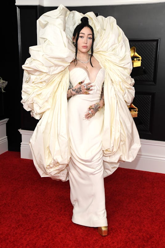 Noah Cyrus wearing Schiaparelli couture to the 2021 Grammys.