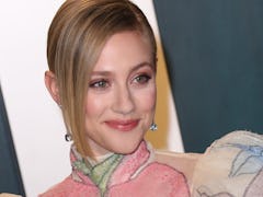 BEVERLY HILLS, CALIFORNIA - FEBRUARY 09: Lili Reinhart attends the 2020 Vanity Fair Oscar Party at W...