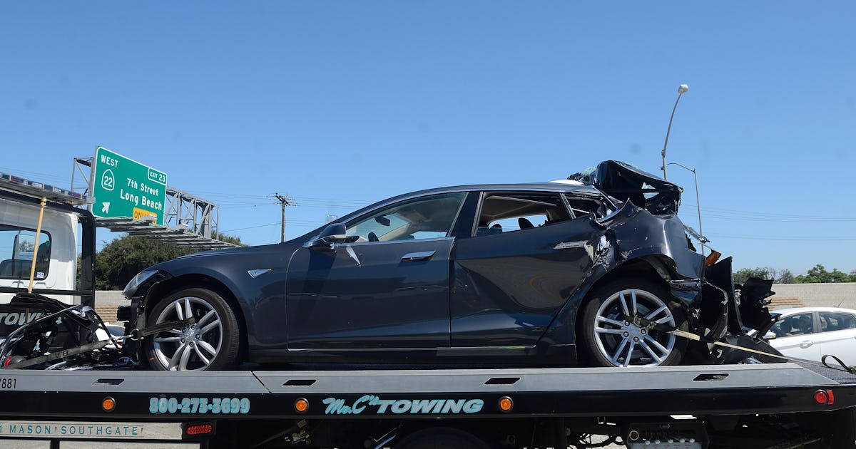 String of Tesla crashes triggers 23 new NHTSA investigations