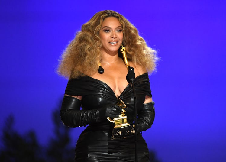 Beyoncé's note to Taylor Swift after the 2021 Grammys is so sweet.