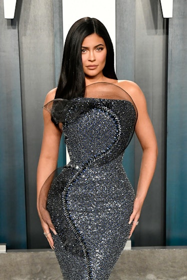 BEVERLY HILLS, CALIFORNIA - FEBRUARY 09: Kylie Jenner attends the 2020 Vanity Fair Oscar Party hoste...