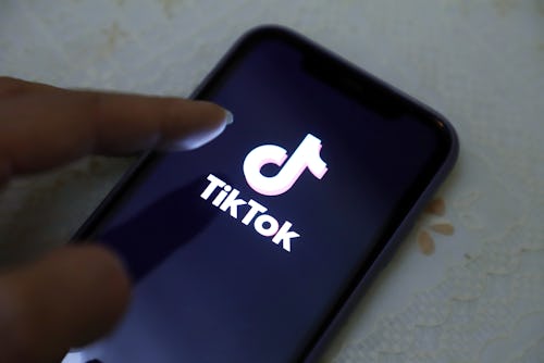 How To Stitch A Video On TikTok