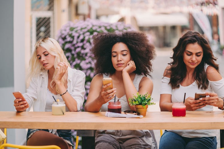 This Reviews.org Digital Detox Challenge is giving detox competitors $2,400 each.