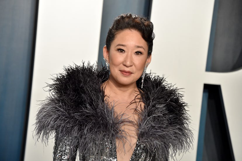 BEVERLY HILLS, CALIFORNIA - FEBRUARY 09: Sandra Oh
 attends the 2020 Vanity Fair Oscar Party hosted ...