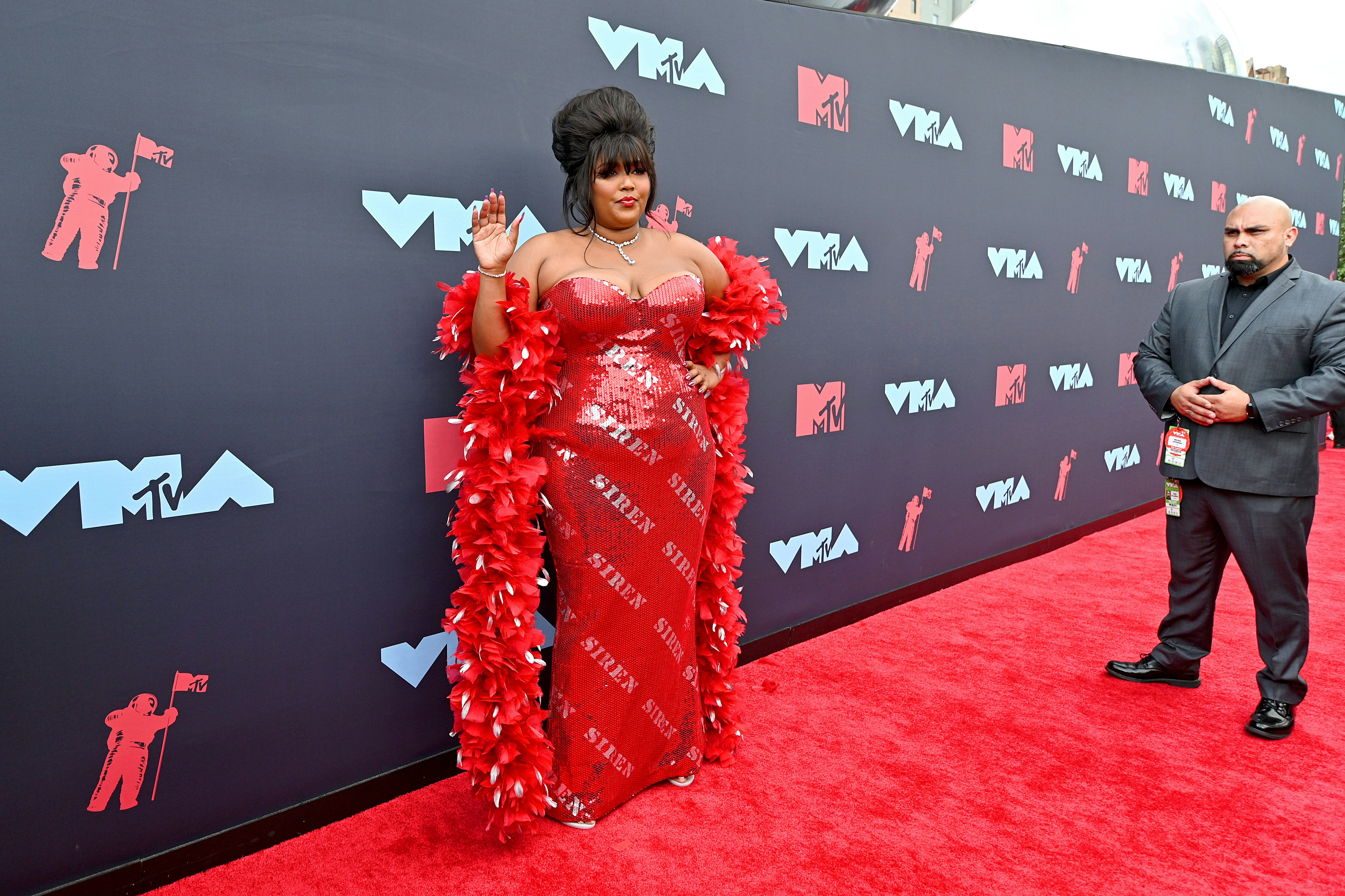 NEWARK, NEW JERSEY - AUGUST 26: Lizzo attends the 2019 MTV Video Music Awards at Prudential Center o...