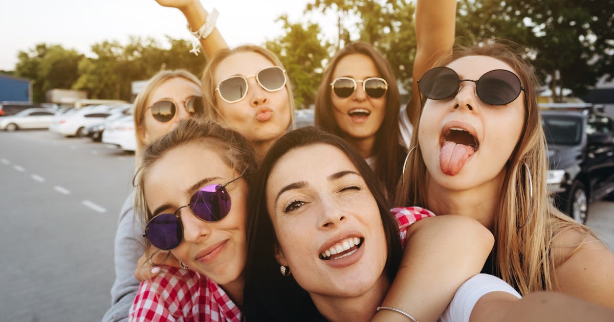 75 Group Chat Names For 6 Best Friends Who Make The Perfect 6 Pack 75 Group Chat Names For 6 Best Friends Who Make The Perfect 6 Pack