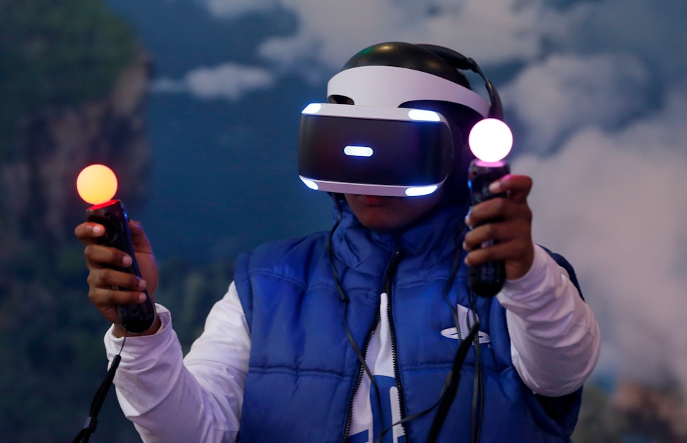 Playstation Vr Vs Psvr 2 Everything You Need To Know About Sony S Virtual Reality Headset