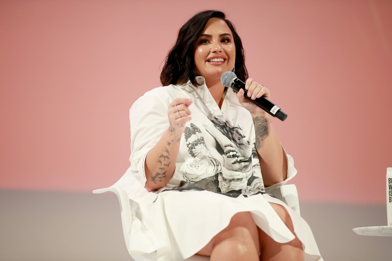 Demi Lovato's Phenomenal “Pro-Vaxxer” Sweatshirt Raises Money For Vaccine Safety