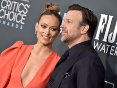 SANTA MONICA, CALIFORNIA - JANUARY 12: (L-R) Olivia Wilde and Jason Sudeikis attend the 25th Annual ...