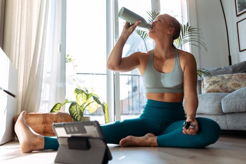 11 best Chloe Ting workouts for beginners — all of which are 15 minutes or less.