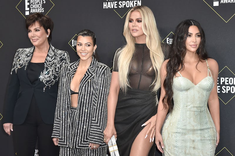 SANTA MONICA, CALIFORNIA - NOVEMBER 10: Kris Jenner, Kourtney Kardashian, Khloe Kardashian and Kim K...