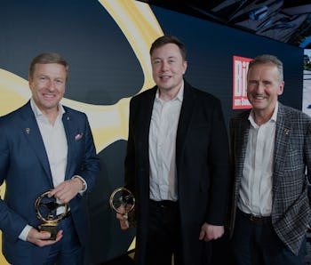 dpatop - 12 November 2019, Berlin: Oliver Zipse (l-r), Chairman of the Board of Management of BMW, E...