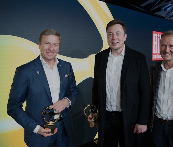 dpatop - 12 November 2019, Berlin: Oliver Zipse (l-r), Chairman of the Board of Management of BMW, E...