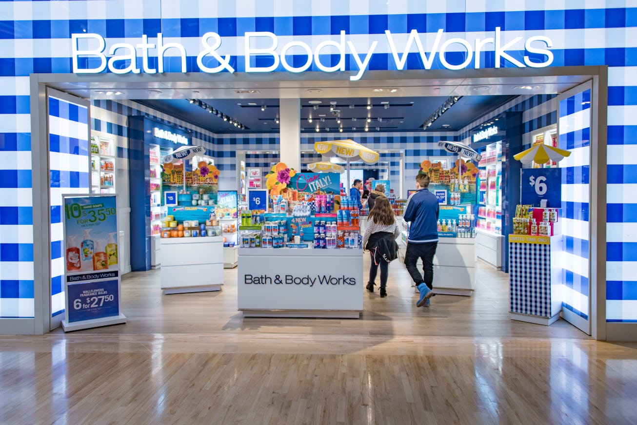 TORONTO, ONTARIO, CANADA - 2016/02/28: Bath & Body Works store entrance in mall: Store known for sel...