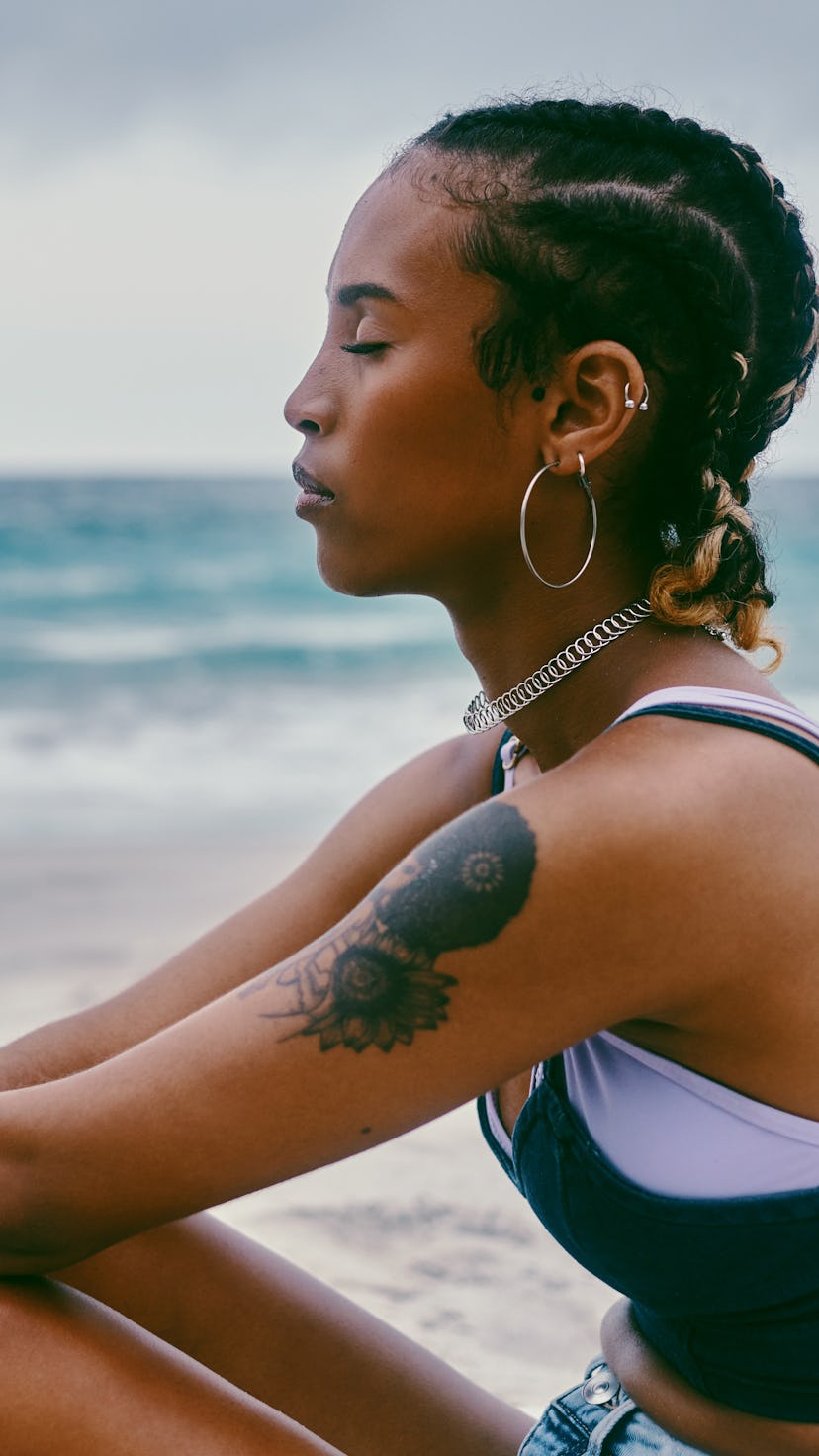 Your Guide To Staying Chill During April’s Pink Moon