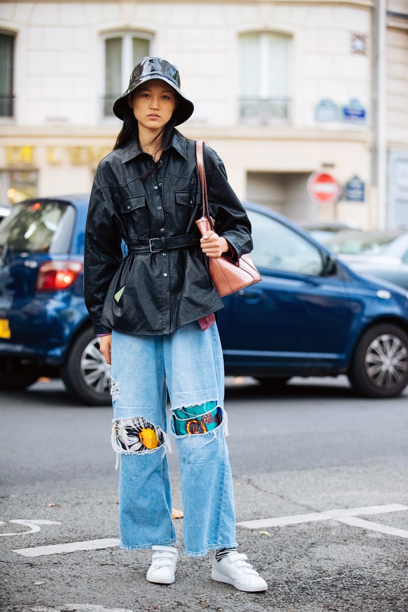 How To Style Baggy Jeans The Anti Skinny Jeans Trend Is Taking Over How To Style Baggy Jeans The Anti Skinny Jeans Trend Is Taking Over