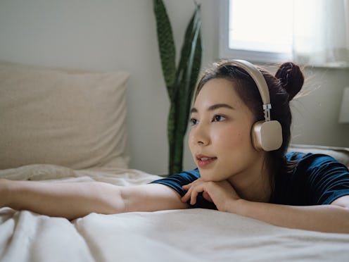 What is the difference between pink, brown, and white noise? Experts explain.