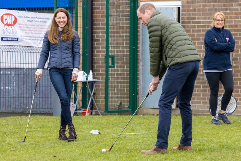 Prince William’s golf stroke had Kate Middleton laughing.