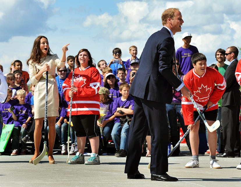 Prince William tries to play hockey in Canada.