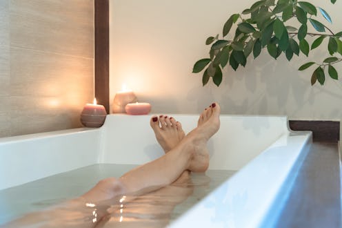 8 Sculptural Candles To Redecorate Your Bathroom With