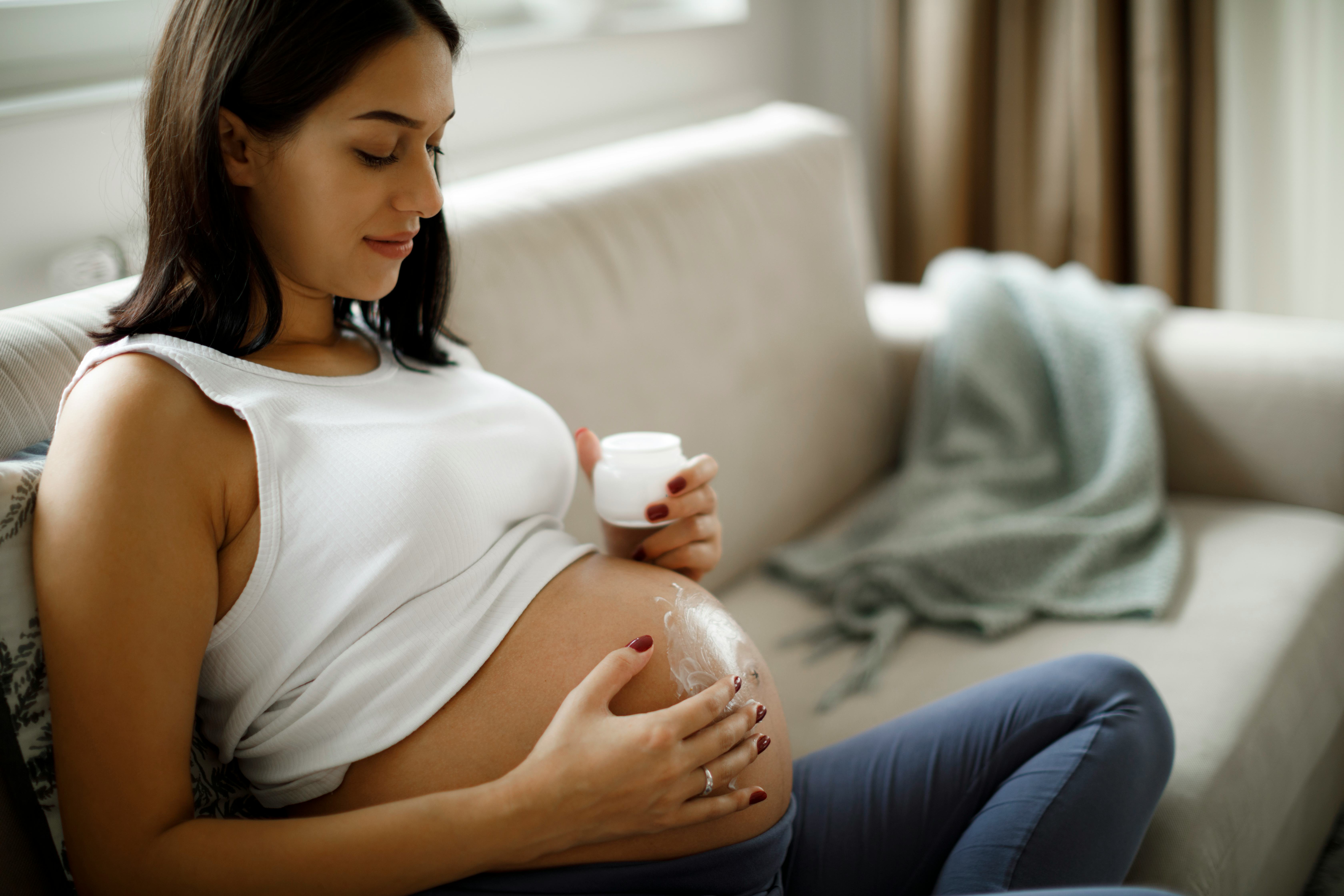 What Are Braxton Hicks Contractions? Experts Explain What They Feel